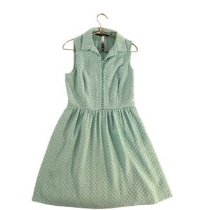 Kensie Knox polka dot mint green Retro dress with collar.‎ EUC. Size Small.